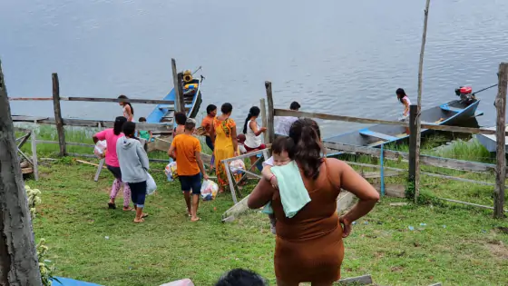 PM flagra Saveiro rebaixada e com música alta e apreende equipamento de som